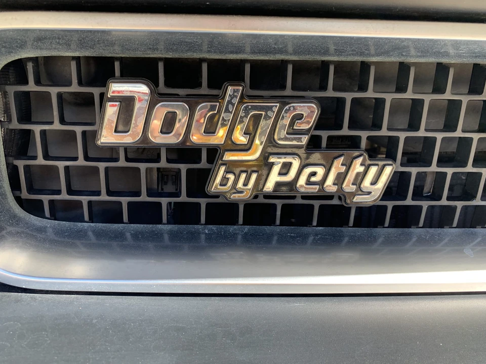 2009 Dodge Challenger 3rd Gen - Image 24 of 31