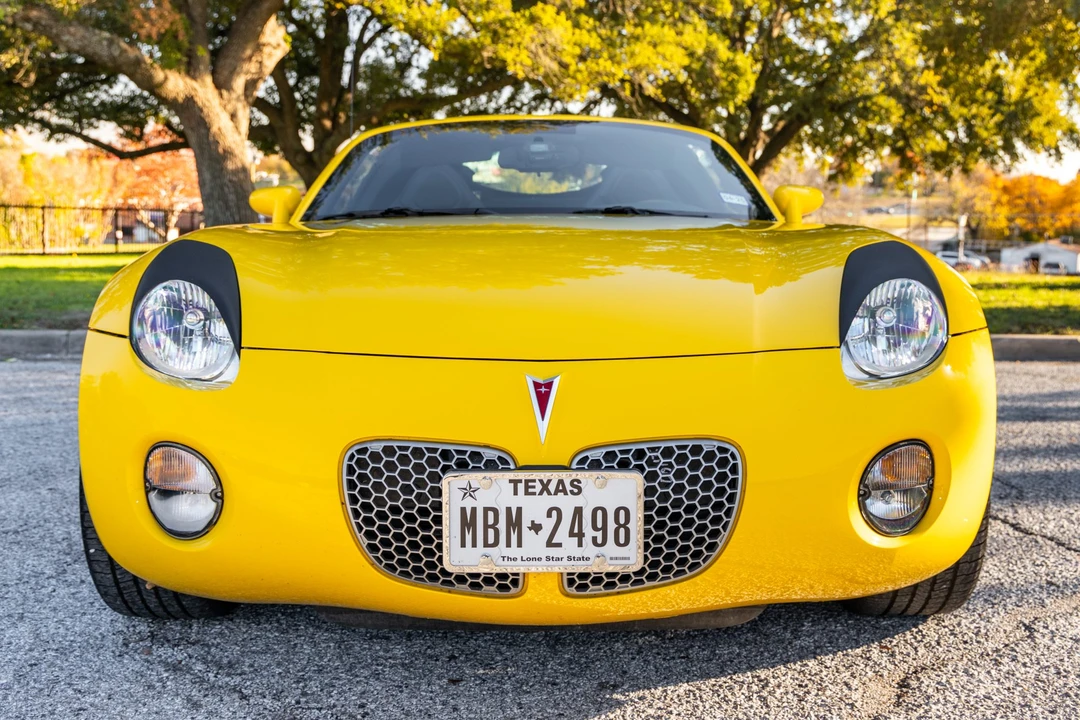 2009 Pontiac Solstice - Image 3 of 31