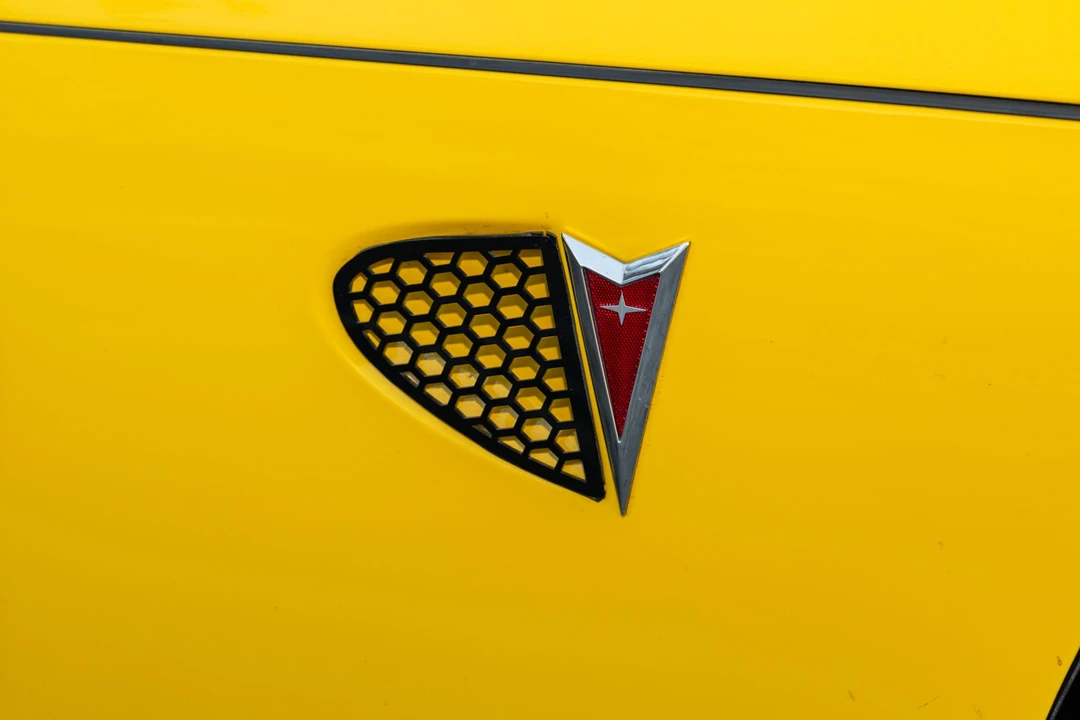 2009 Pontiac Solstice - Image 24 of 31