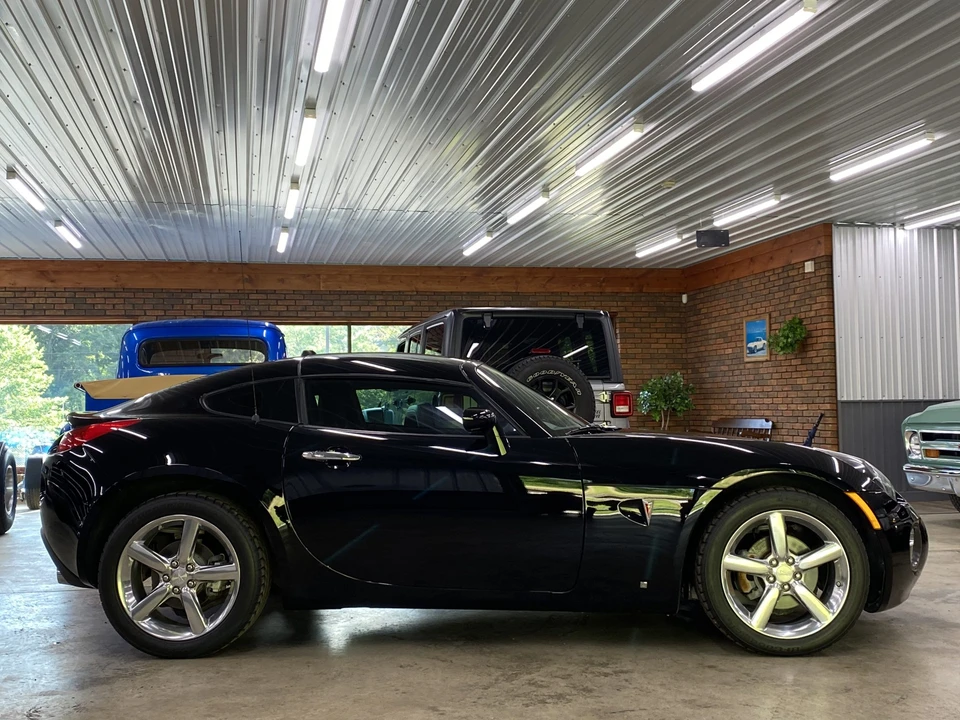 2009 Pontiac Solstice GXP - Image 13 of 31