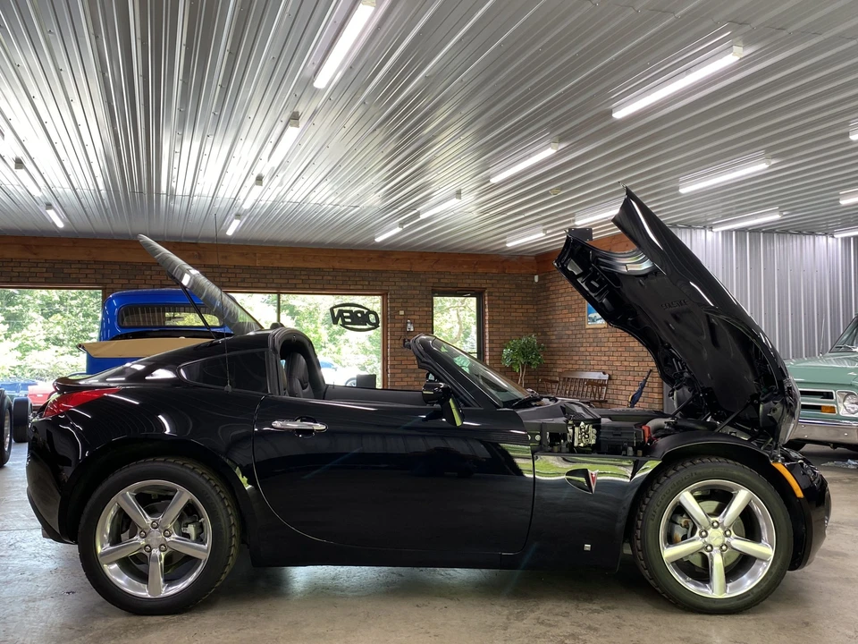 2009 Pontiac Solstice GXP - Image 16 of 31