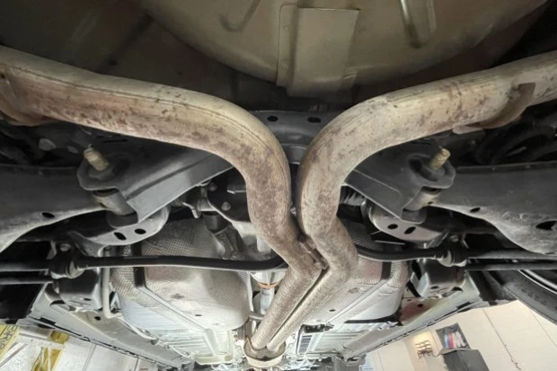 2010 Ford Taurus 5th Gen - Image 7 of 7