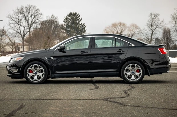 2010 Ford Taurus 5th Gen - Image 3 of 7