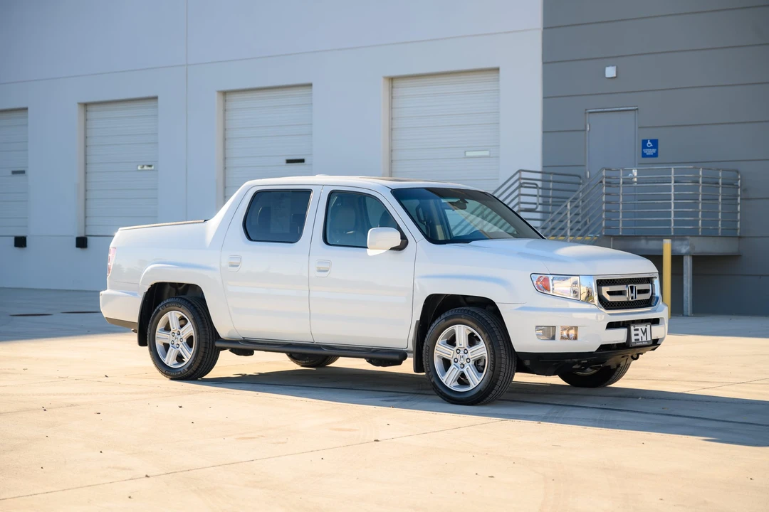 2010 Honda Ridgeline 1st Gen - Image 2 of 31