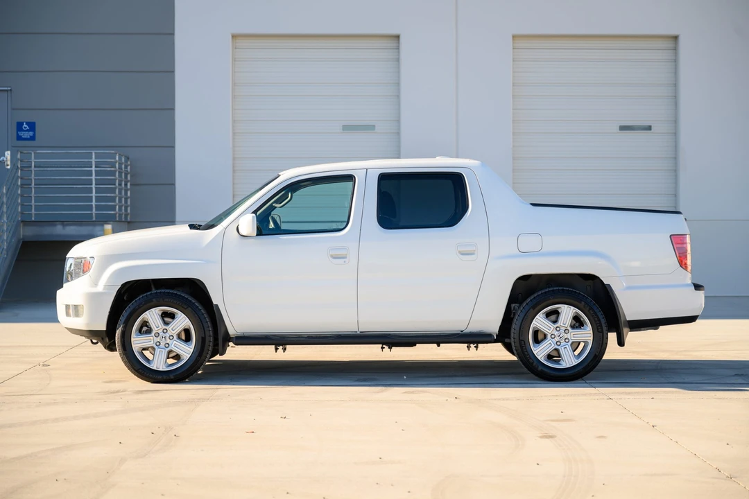 2010 Honda Ridgeline 1st Gen - Image 13 of 31