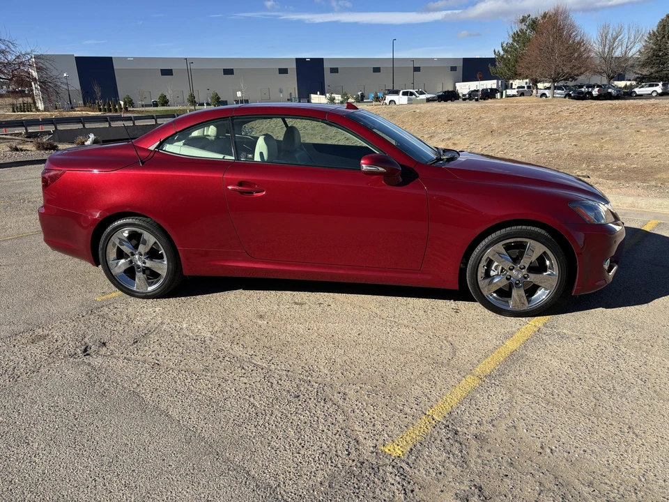 2010 Lexus IS 2nd Gen - Image 5 of 31