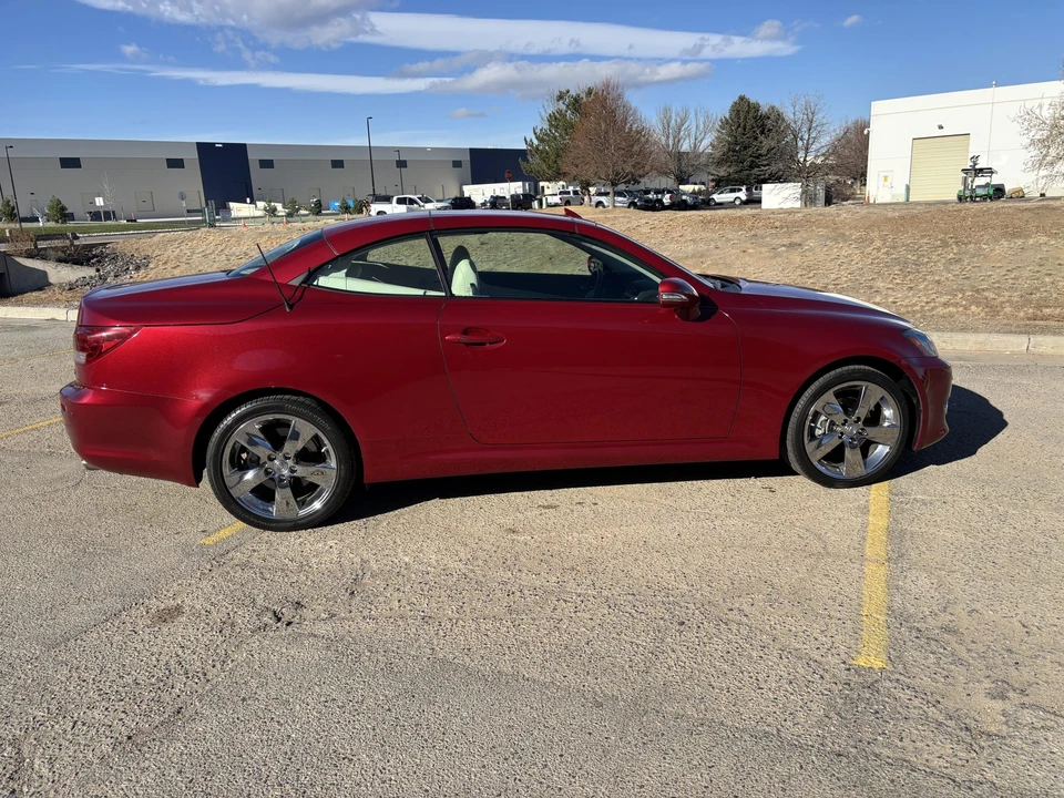 2010 Lexus IS 2nd Gen - Image 6 of 31