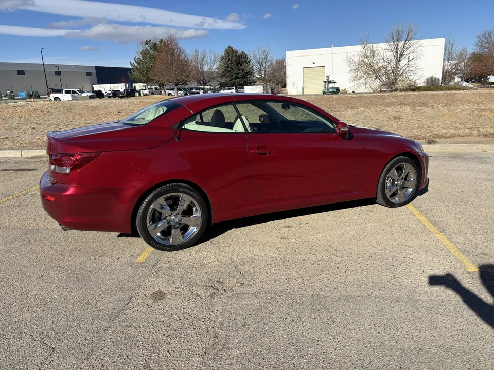 2010 Lexus IS 2nd Gen - Image 7 of 31