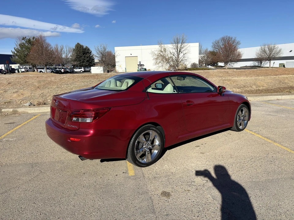 2010 Lexus IS 2nd Gen - Image 8 of 31