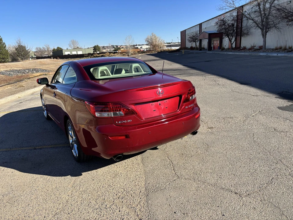 2010 Lexus IS 2nd Gen - Image 12 of 31