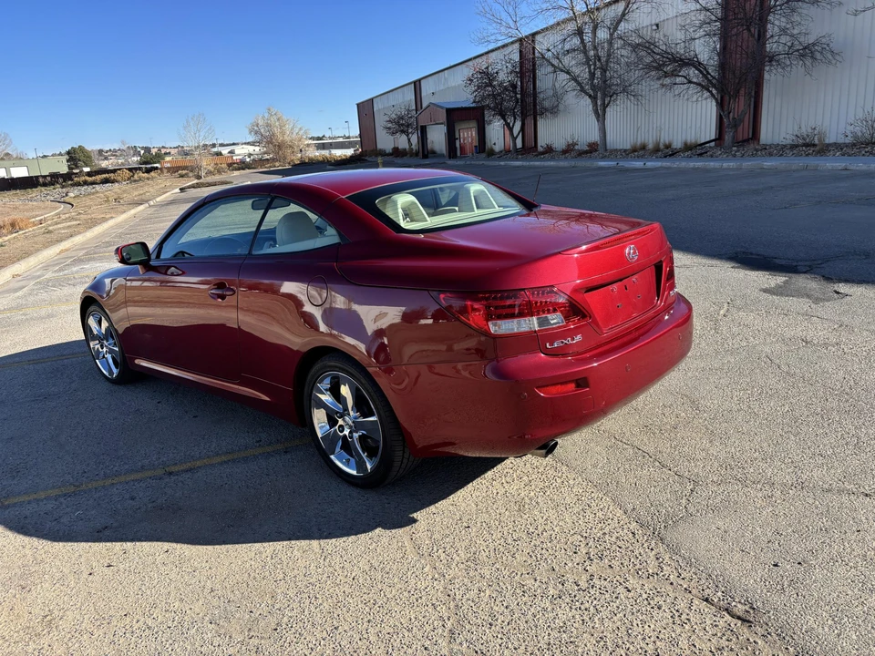 2010 Lexus IS 2nd Gen - Image 13 of 31