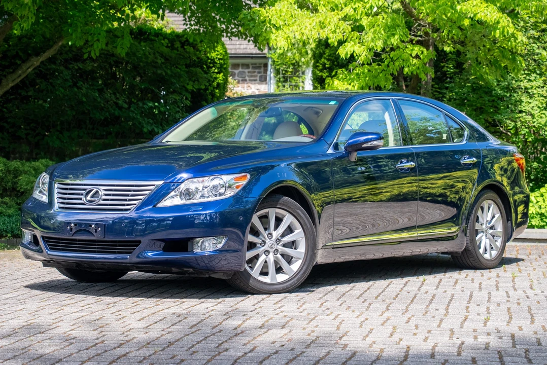 2010 Lexus LS 4th Gen - Image 6 of 31
