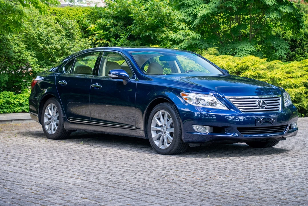 2010 Lexus LS 4th Gen - Image 29 of 31