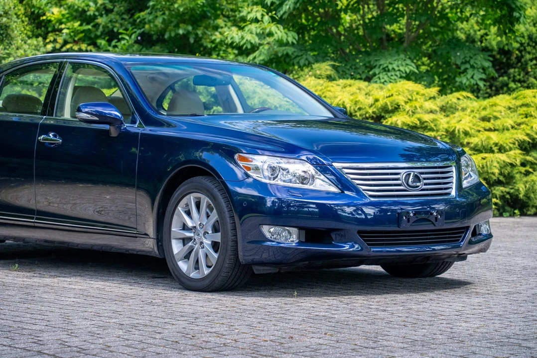 2010 Lexus LS 4th Gen - Image 31 of 31