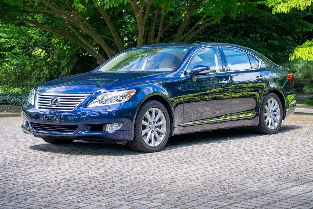 2010 Lexus LS 4th Gen - Image 7 of 31