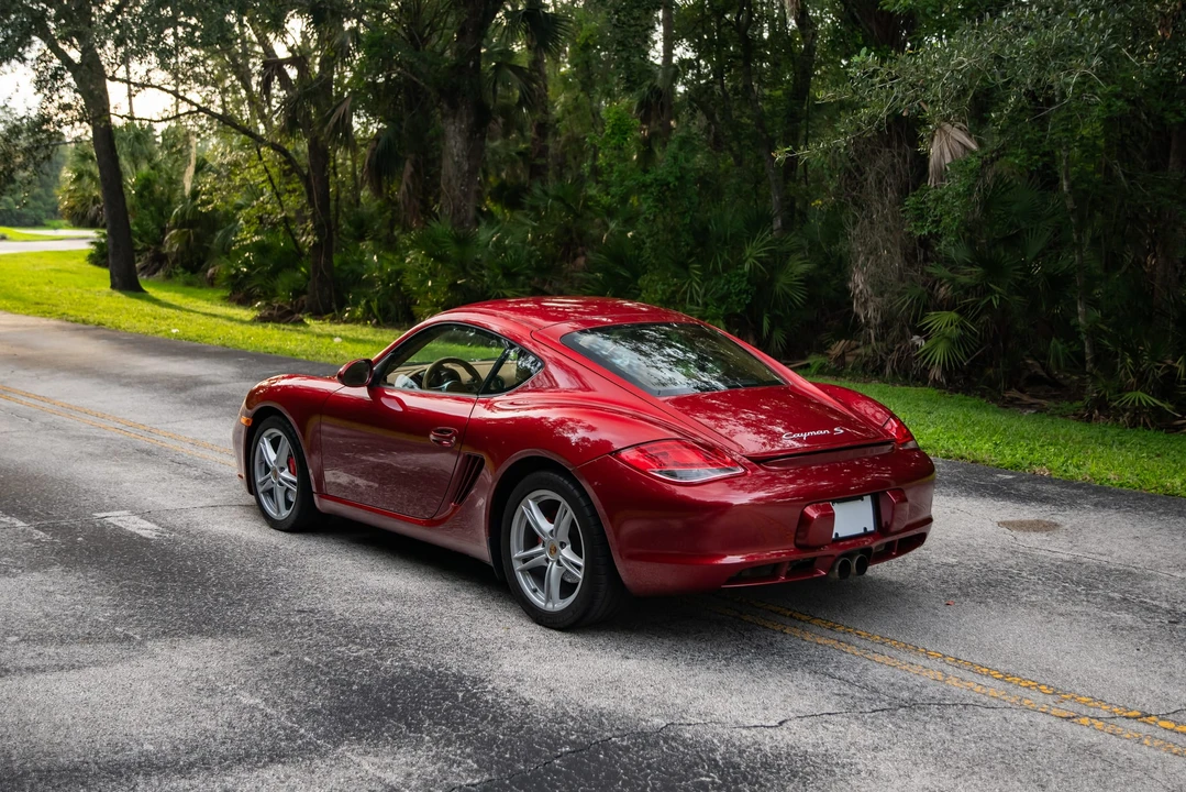 2010 Porsche 987 Cayman - Image 10 of 31