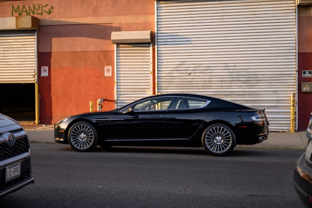 2011 Aston Martin Rapide - Image 3 of 31