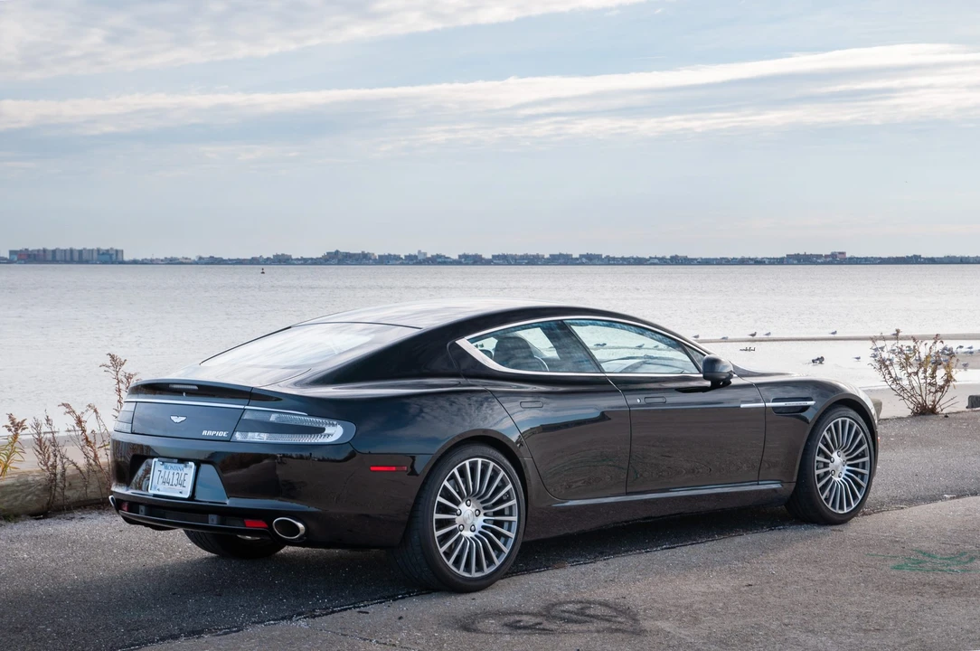 2011 Aston Martin Rapide - Image 12 of 31