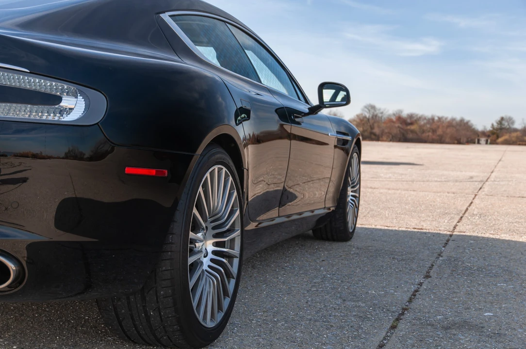 2011 Aston Martin Rapide - Image 27 of 31