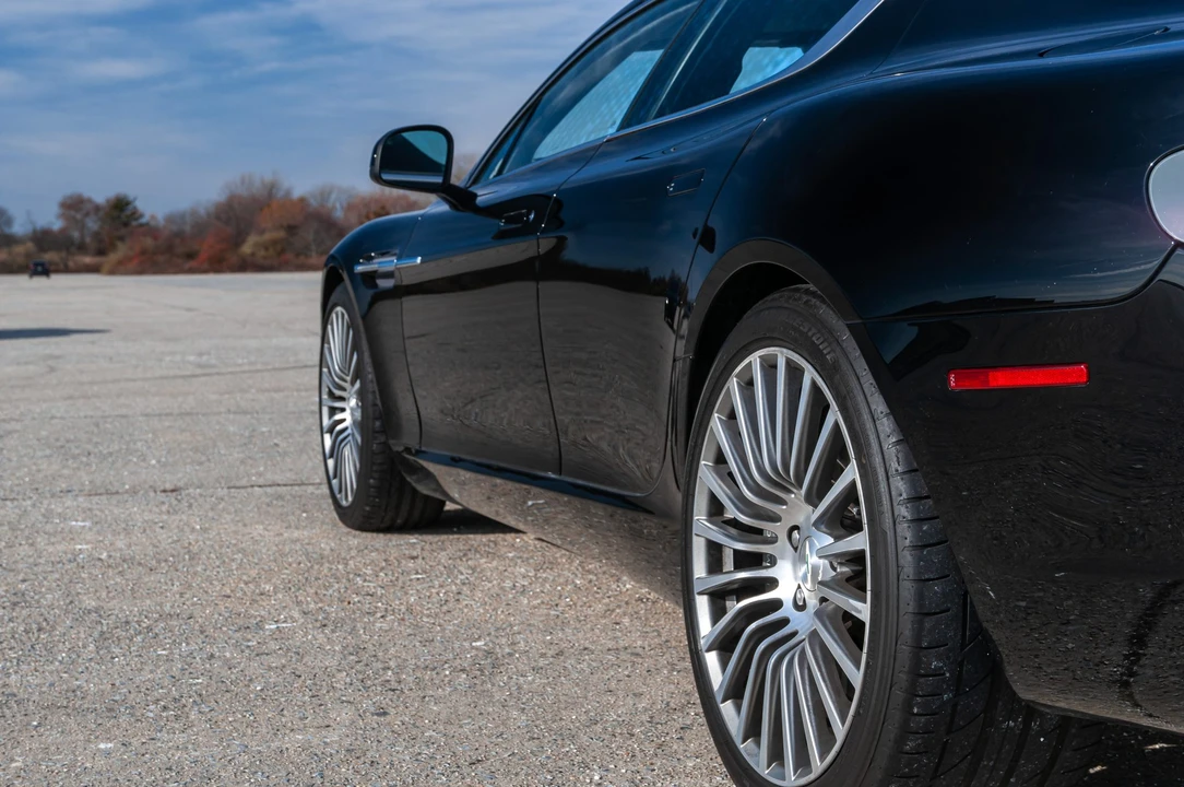 2011 Aston Martin Rapide - Image 26 of 31