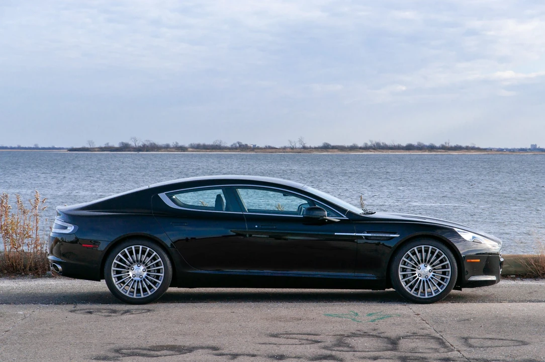 2011 Aston Martin Rapide - Image 14 of 31