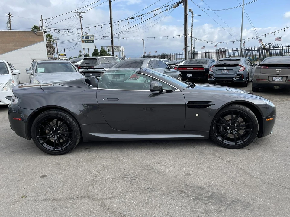2011 Aston Martin V8 Vantage (2006-2017) - Image 27 of 31