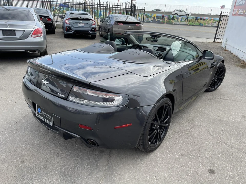 2011 Aston Martin V8 Vantage (2006-2017) - Image 26 of 31