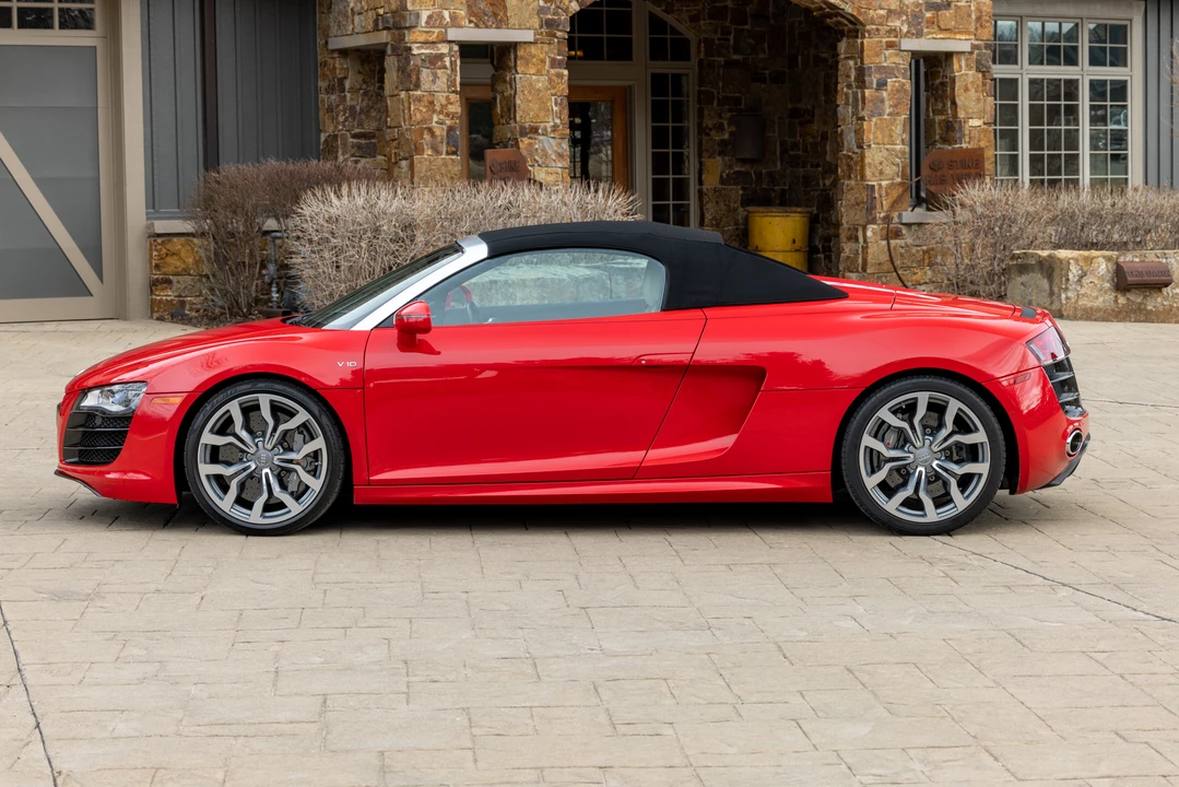 2011 Audi 42 R8 - Image 11 of 31