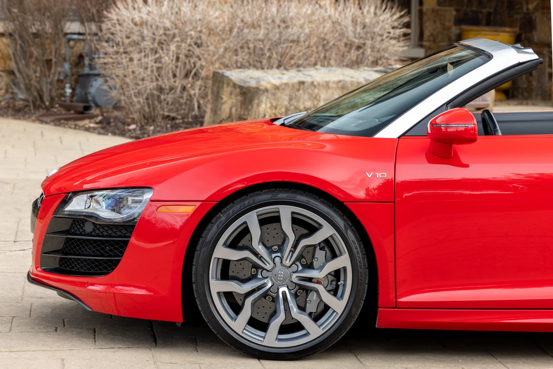 2011 Audi 42 R8 - Image 23 of 31