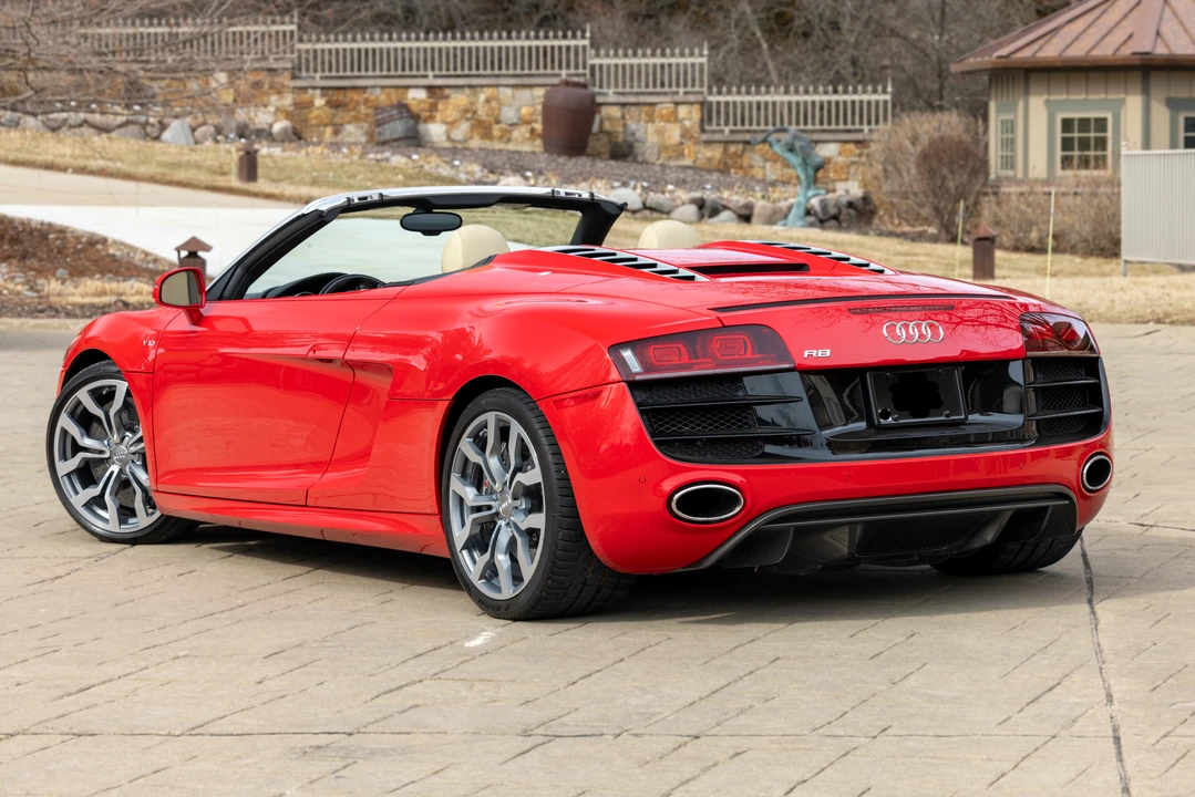 2011 Audi 42 R8 - Image 3 of 31
