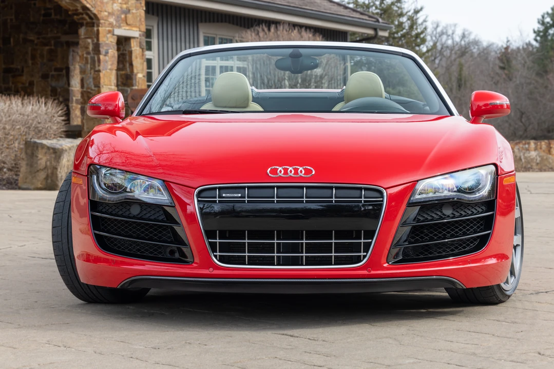 2011 Audi 42 R8 - Image 10 of 31