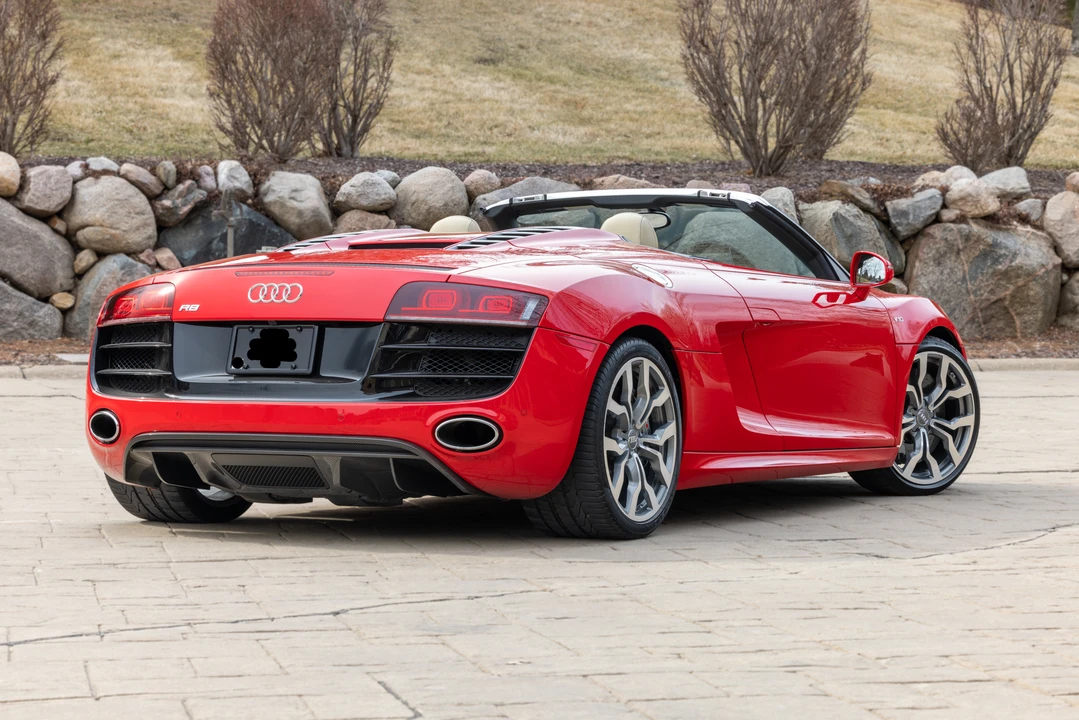 2011 Audi 42 R8 - Image 7 of 31