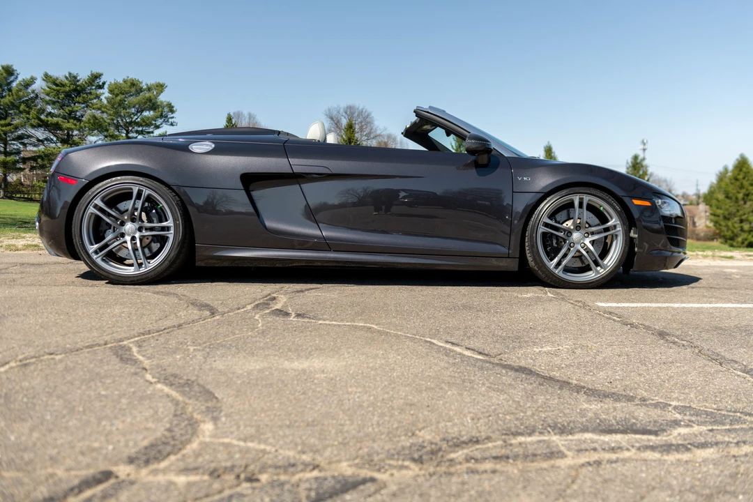 2011 Audi 42 R8 - Image 16 of 31