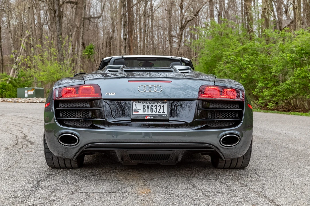 2011 Audi 42 R8 - Image 4 of 31
