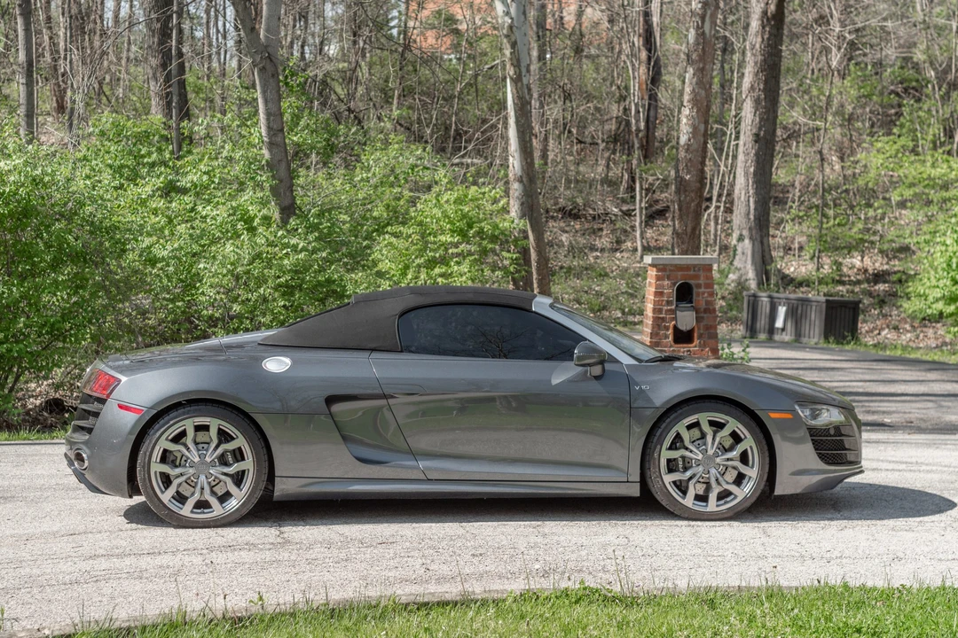 2011 Audi 42 R8 - Image 17 of 31