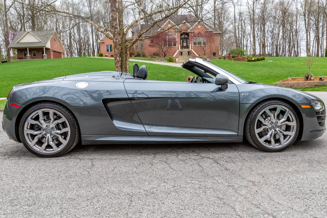 2011 Audi 42 R8 - Image 6 of 31