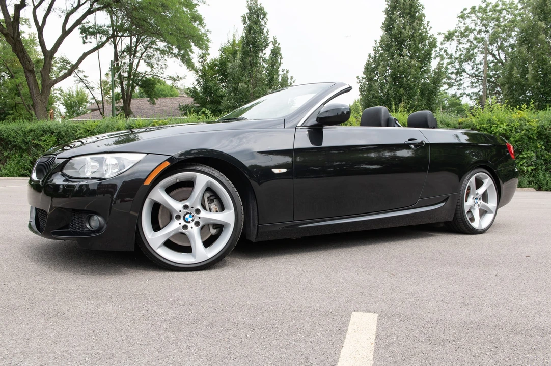 2011 BMW E93 335i Convertible - Image 9 of 31