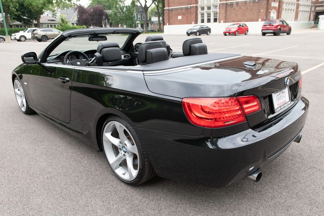 2011 BMW E93 335i Convertible - Image 17 of 31