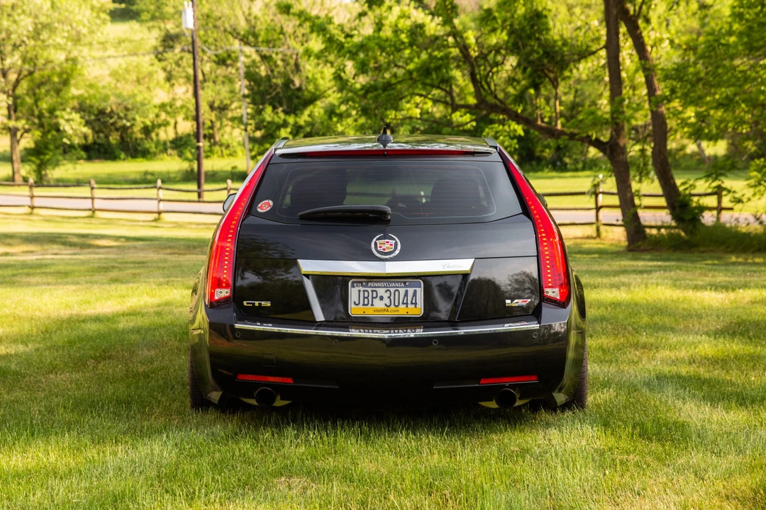 2011 Cadillac CTS-V 2nd Gen - Image 18 of 31