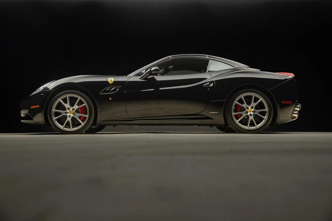 2011 Ferrari California - Image 5 of 31