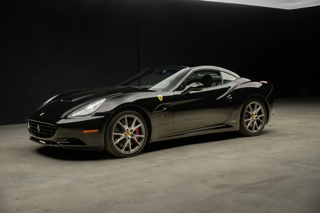 2011 Ferrari California - Image 2 of 31