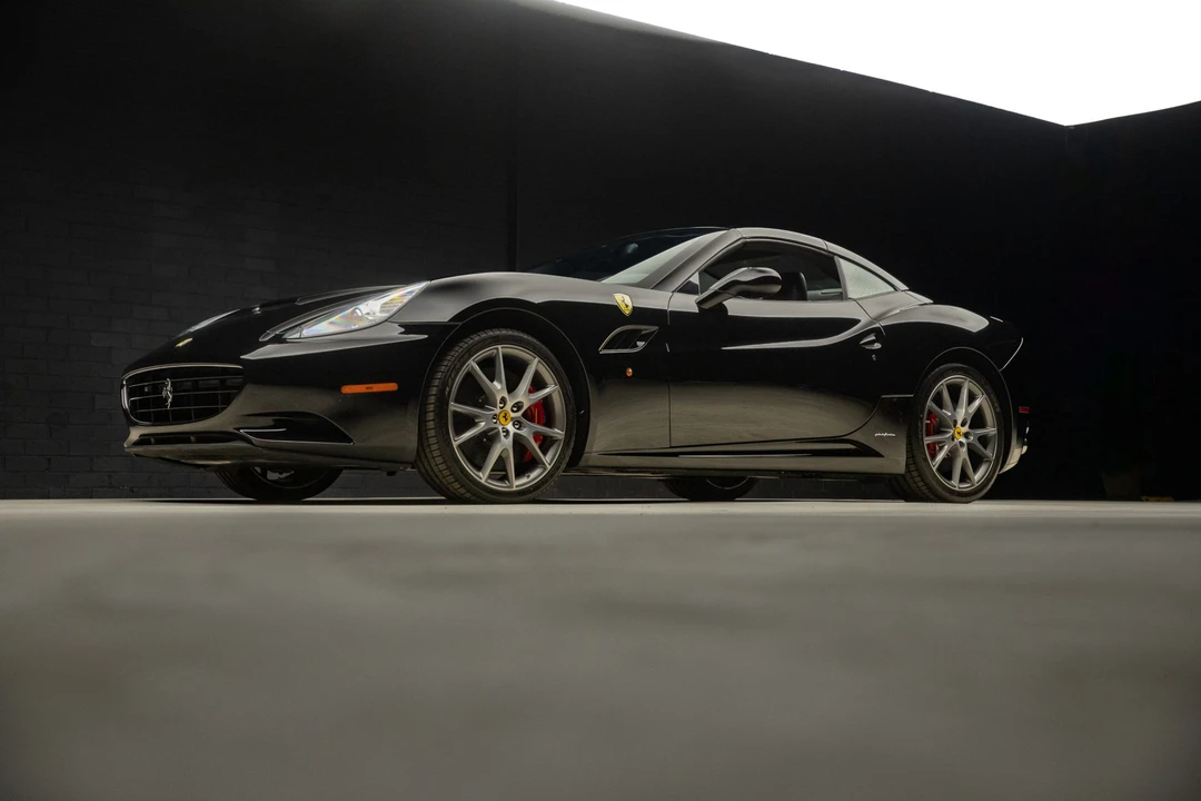 2011 Ferrari California - Image 3 of 31