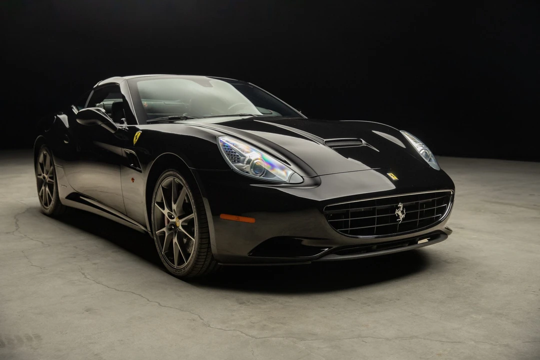 2011 Ferrari California - Image 13 of 31