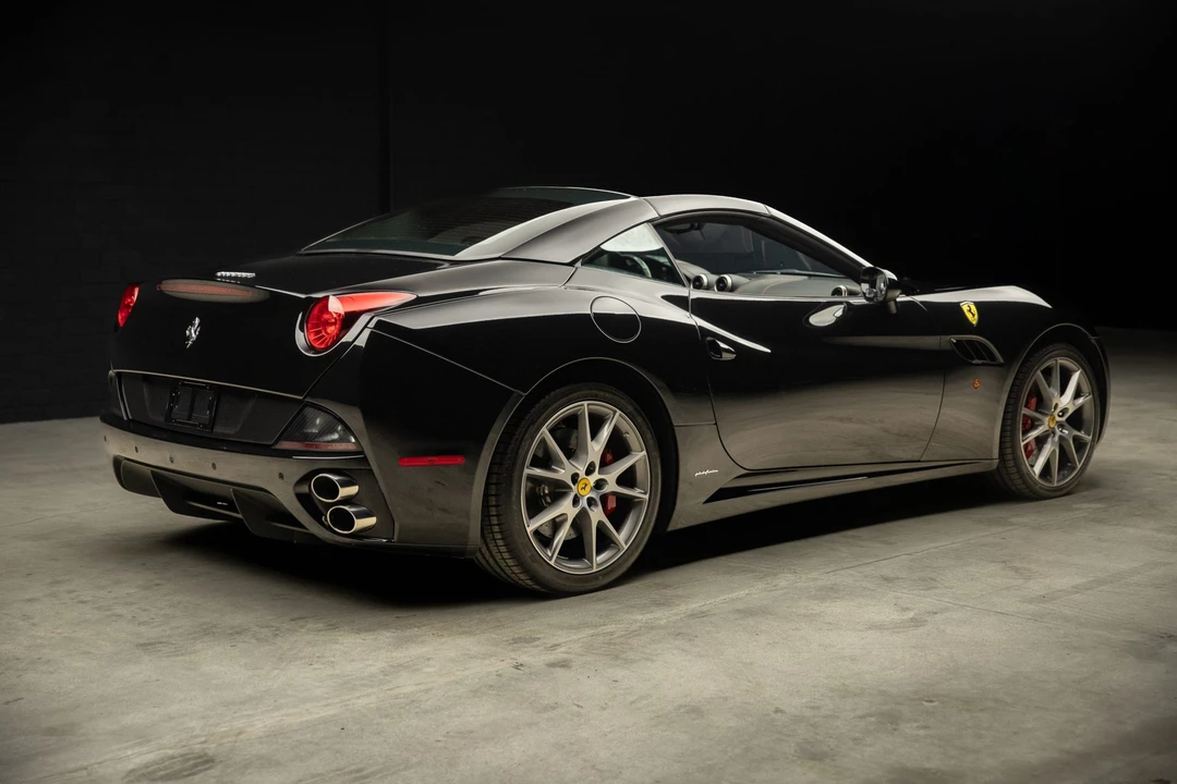 2011 Ferrari California - Image 9 of 31