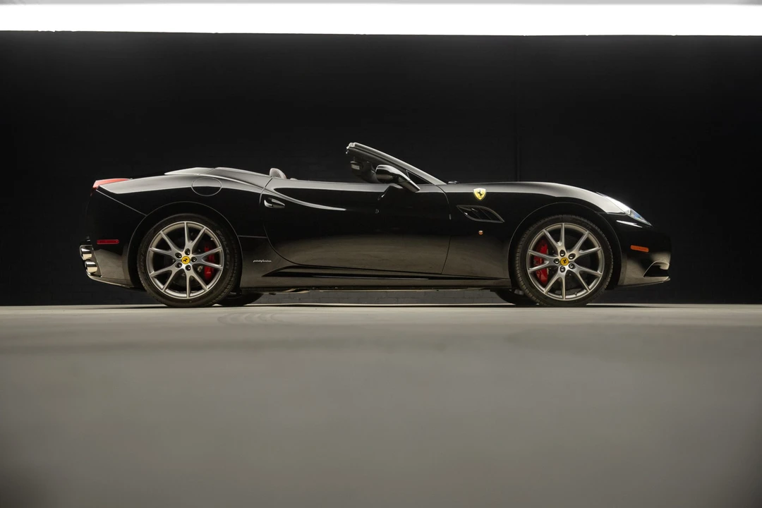 2011 Ferrari California - Image 19 of 31