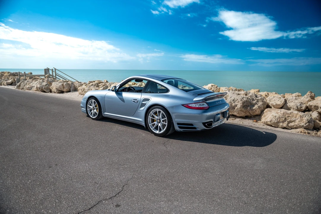 2011 Porsche 997 Turbo S - Image 13 of 31