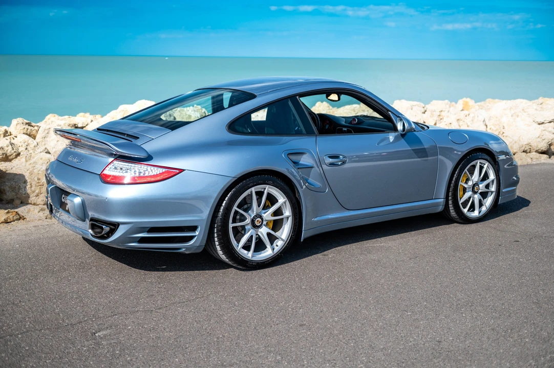 2011 Porsche 997 Turbo S - Image 21 of 31