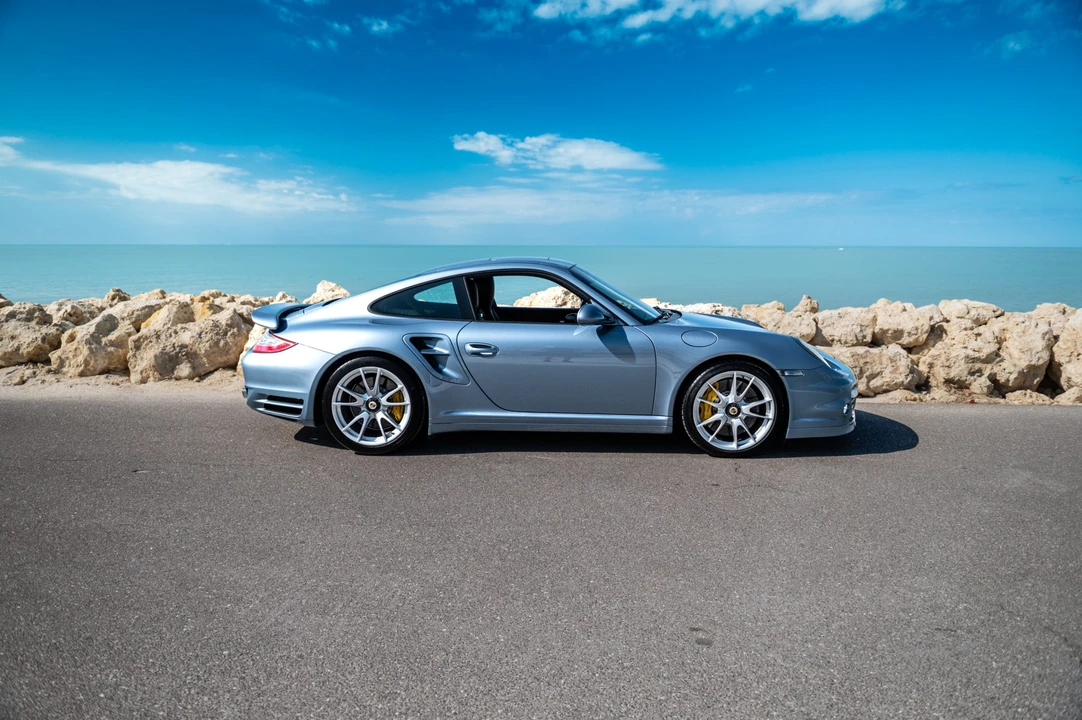 2011 Porsche 997 Turbo S - Image 23 of 31