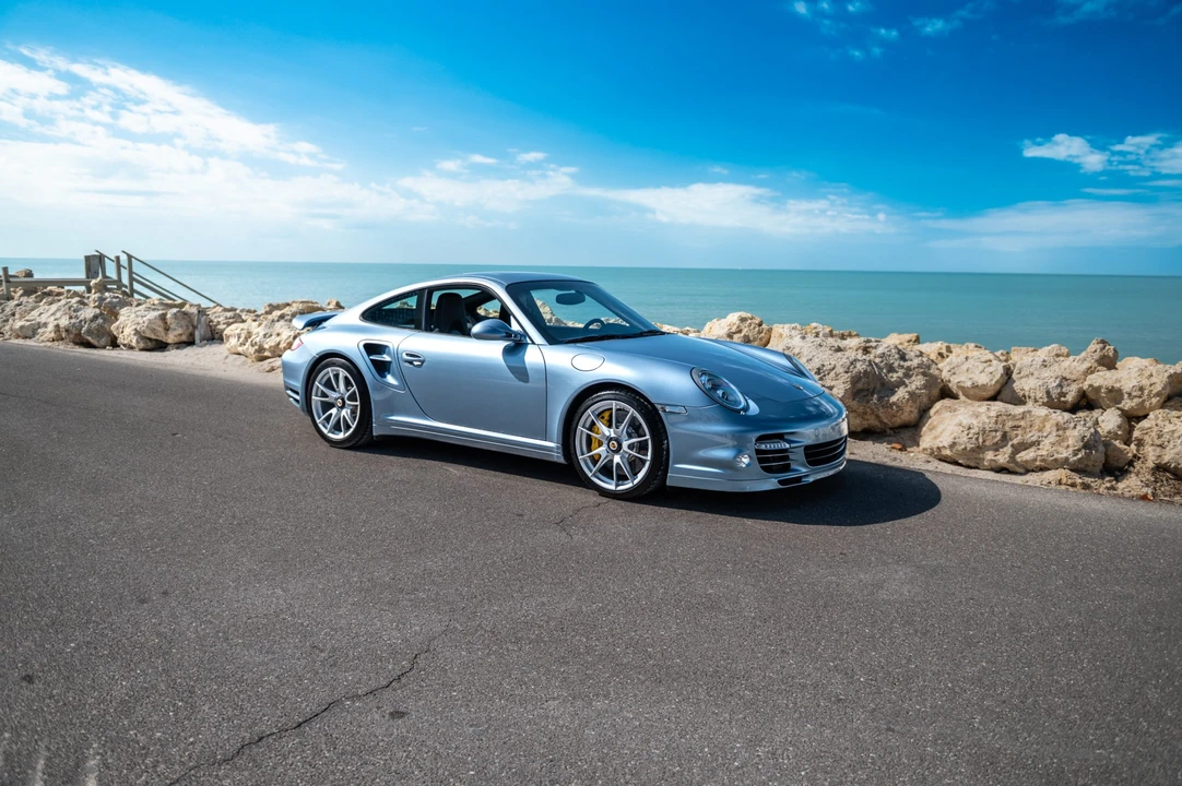 2011 Porsche 997 Turbo S - Image 25 of 31