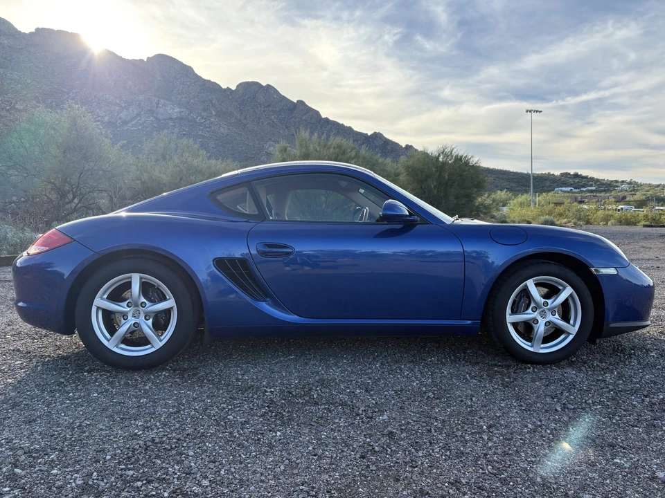 2011 Porsche 987 Cayman - Image 11 of 31